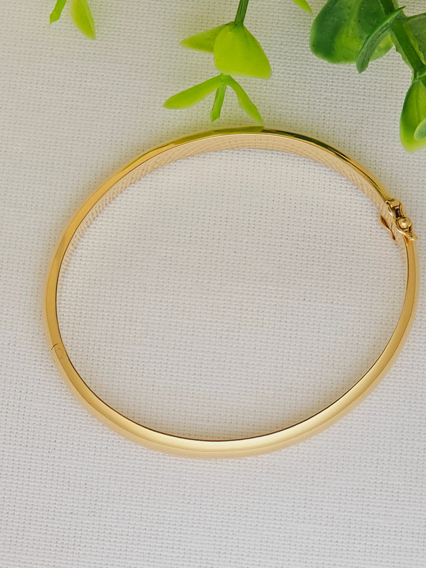 Oval Bangle Bracelet