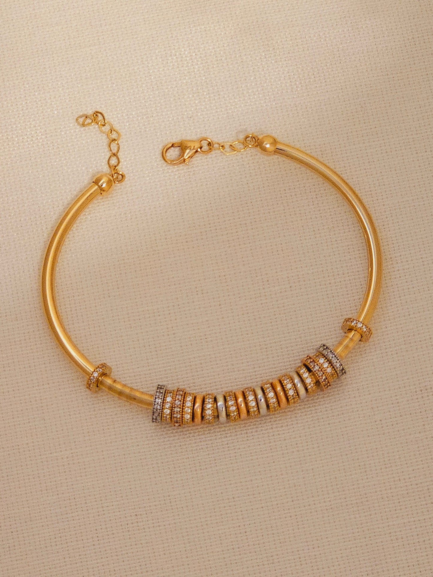 Bangle Bracelet with argollas