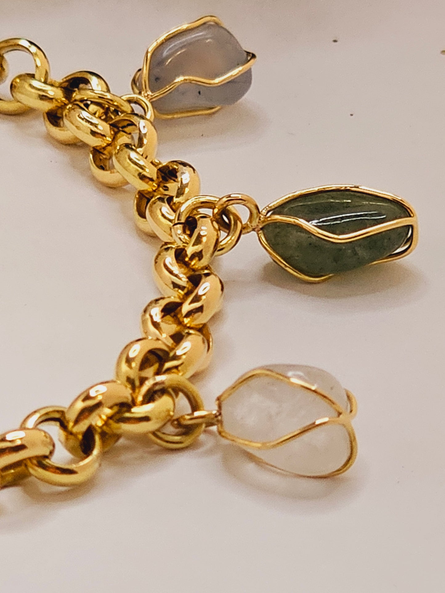 Bracelet gold solid 18k with7 stone natural " 7 Chacras"