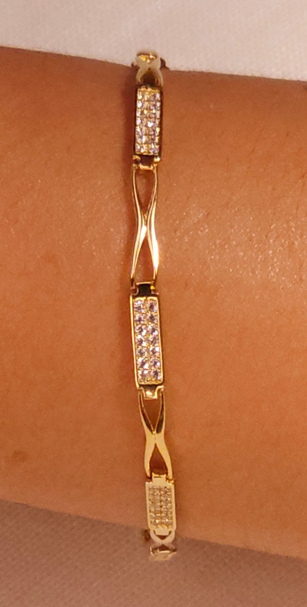 Bracelet Rectangular con cristales.