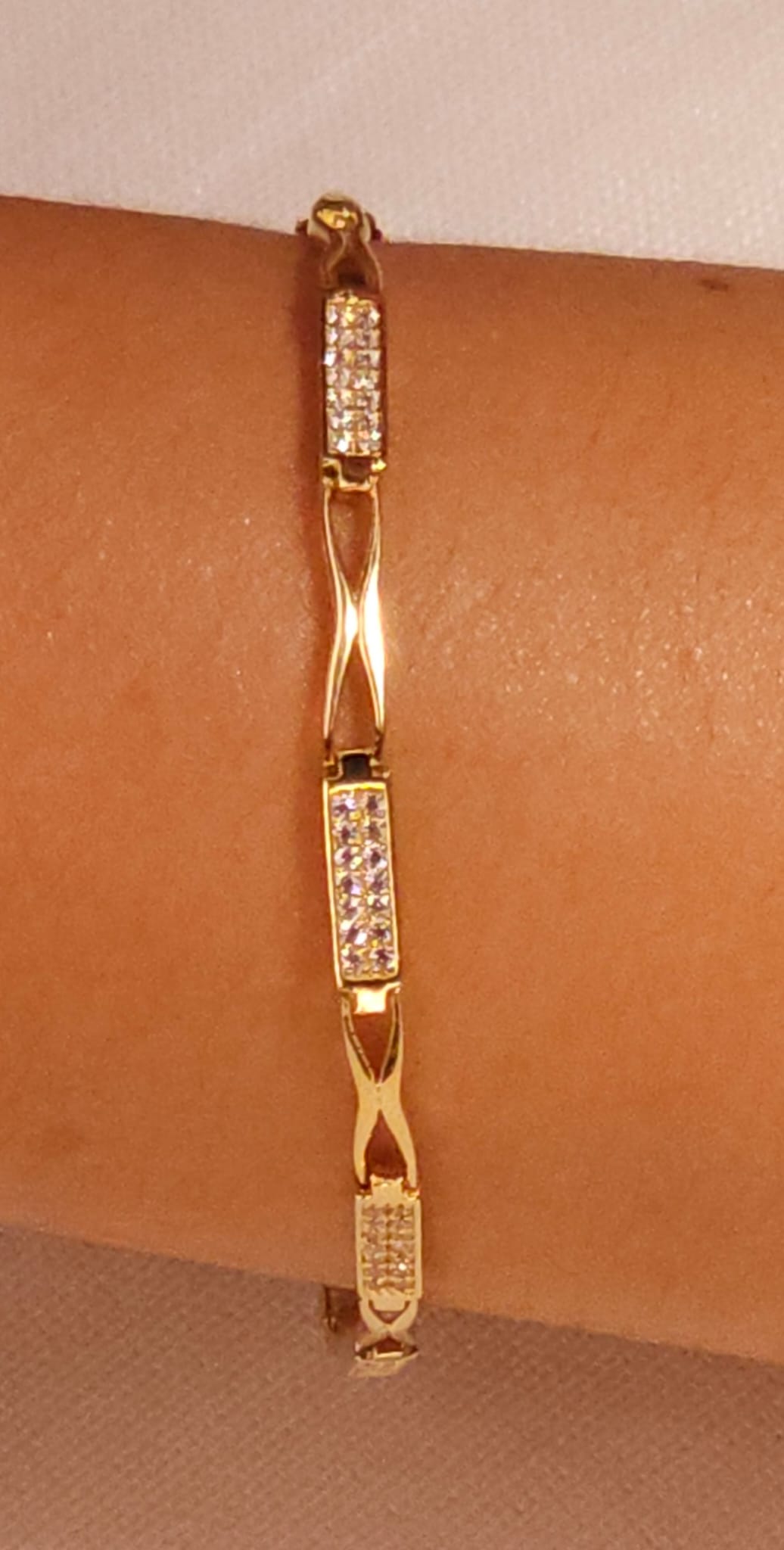 Bracelet Rectangular con cristales.