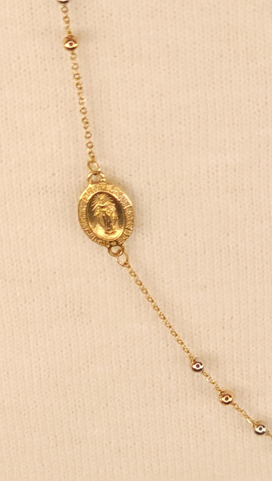 Cadena Choker Rosario Gold 3 tones.
