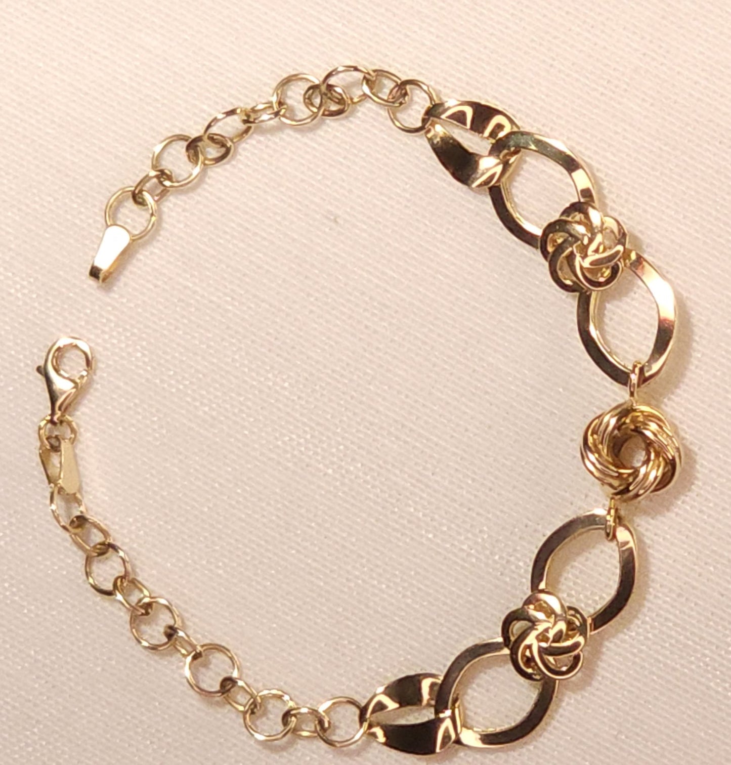 Bracelet Donatella con nudo.