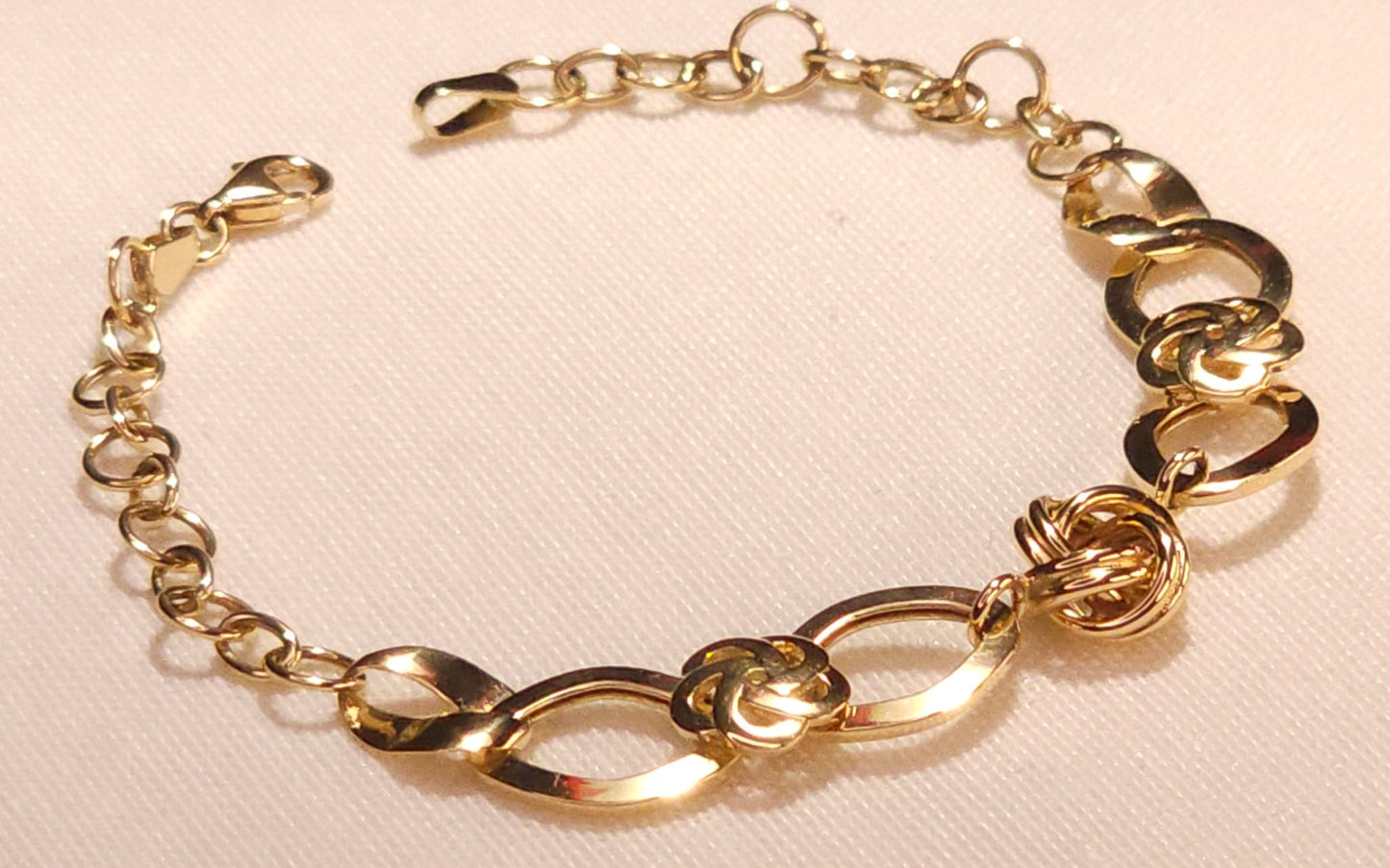 Bracelet Donatella con nudo.