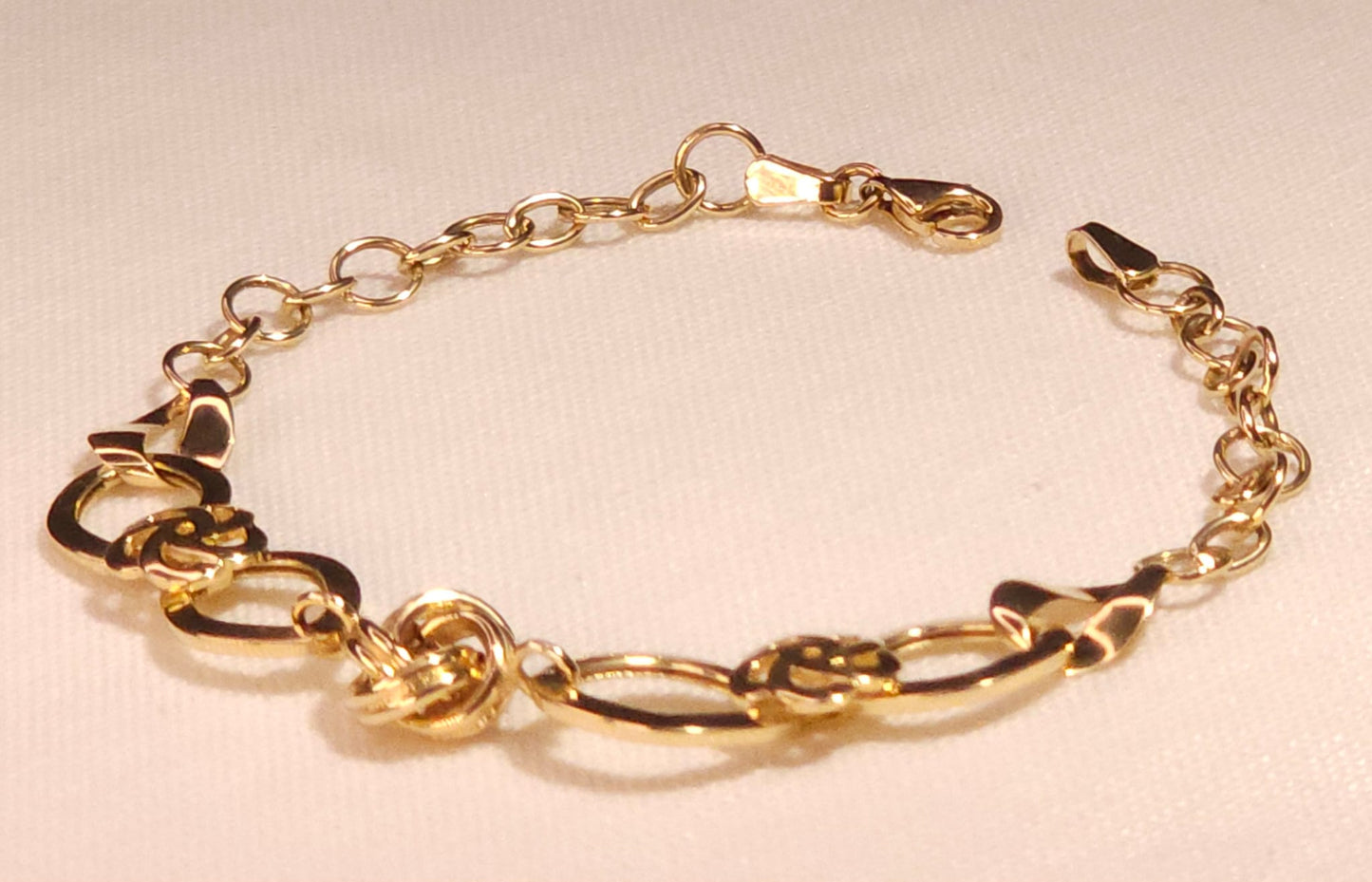 Bracelet Donatella con nudo.
