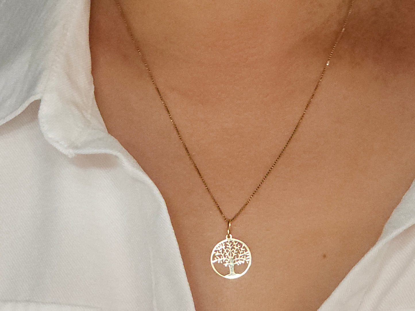 Veneciana Necklace with Tree of Life Pendant.