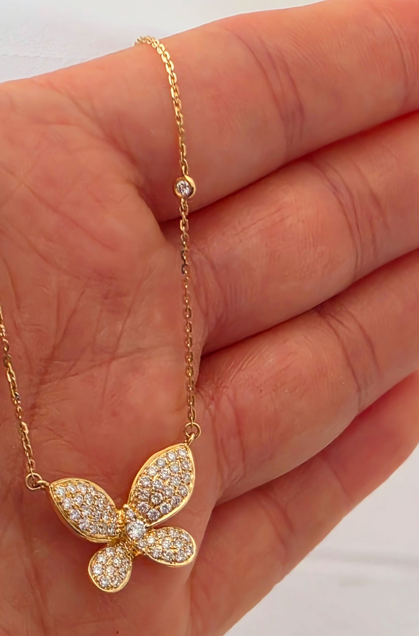 "Luminous Butterfly Whisper Necklace 18k gold and diamond "