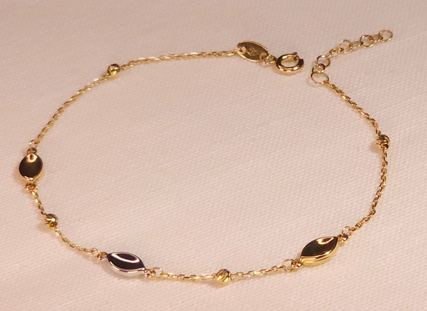 Bracelet Esferas Oro en 3 Colores.