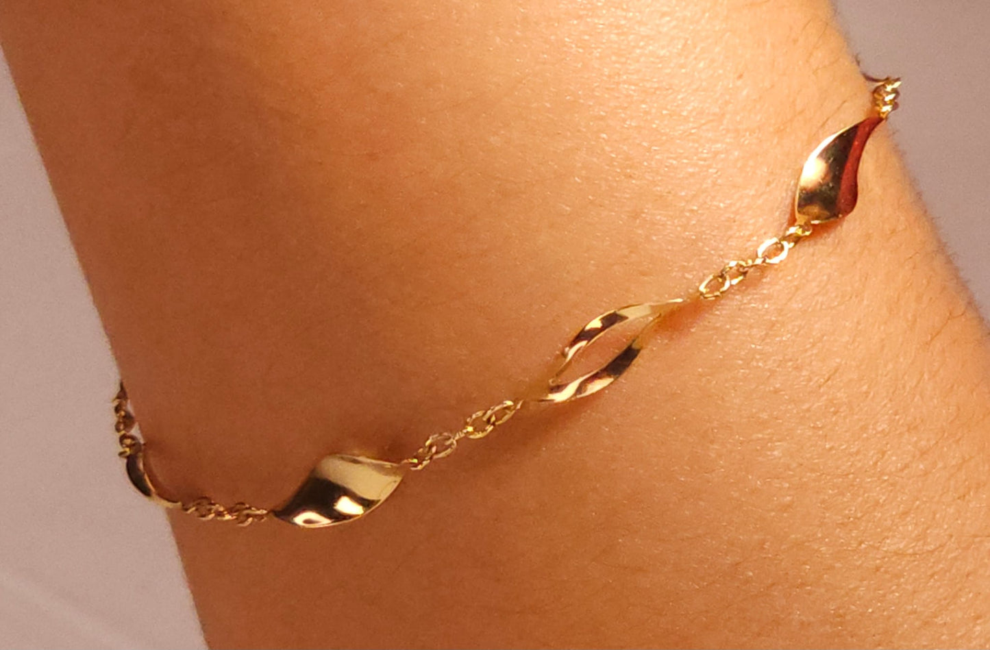 Bracelet con Hojuelas.