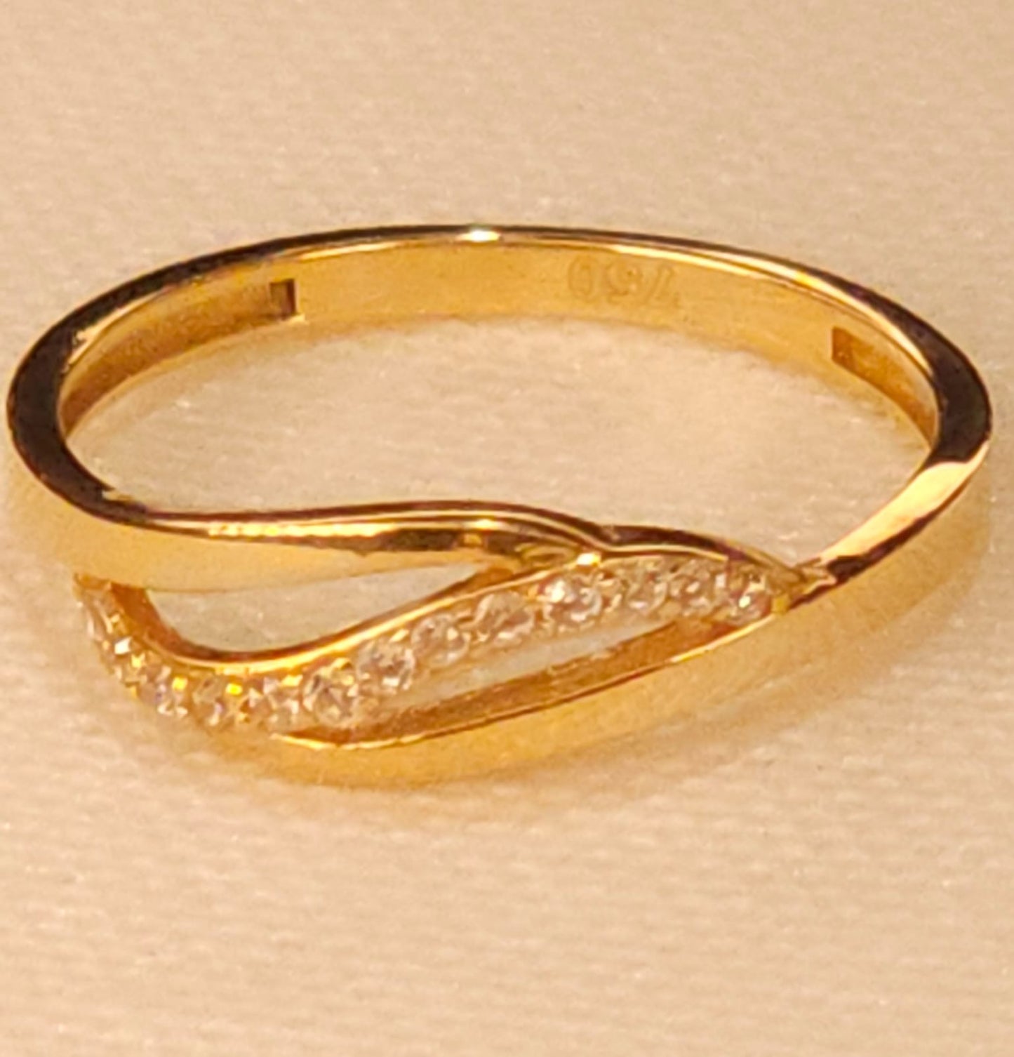 Gold Ring with Crystal Stones.