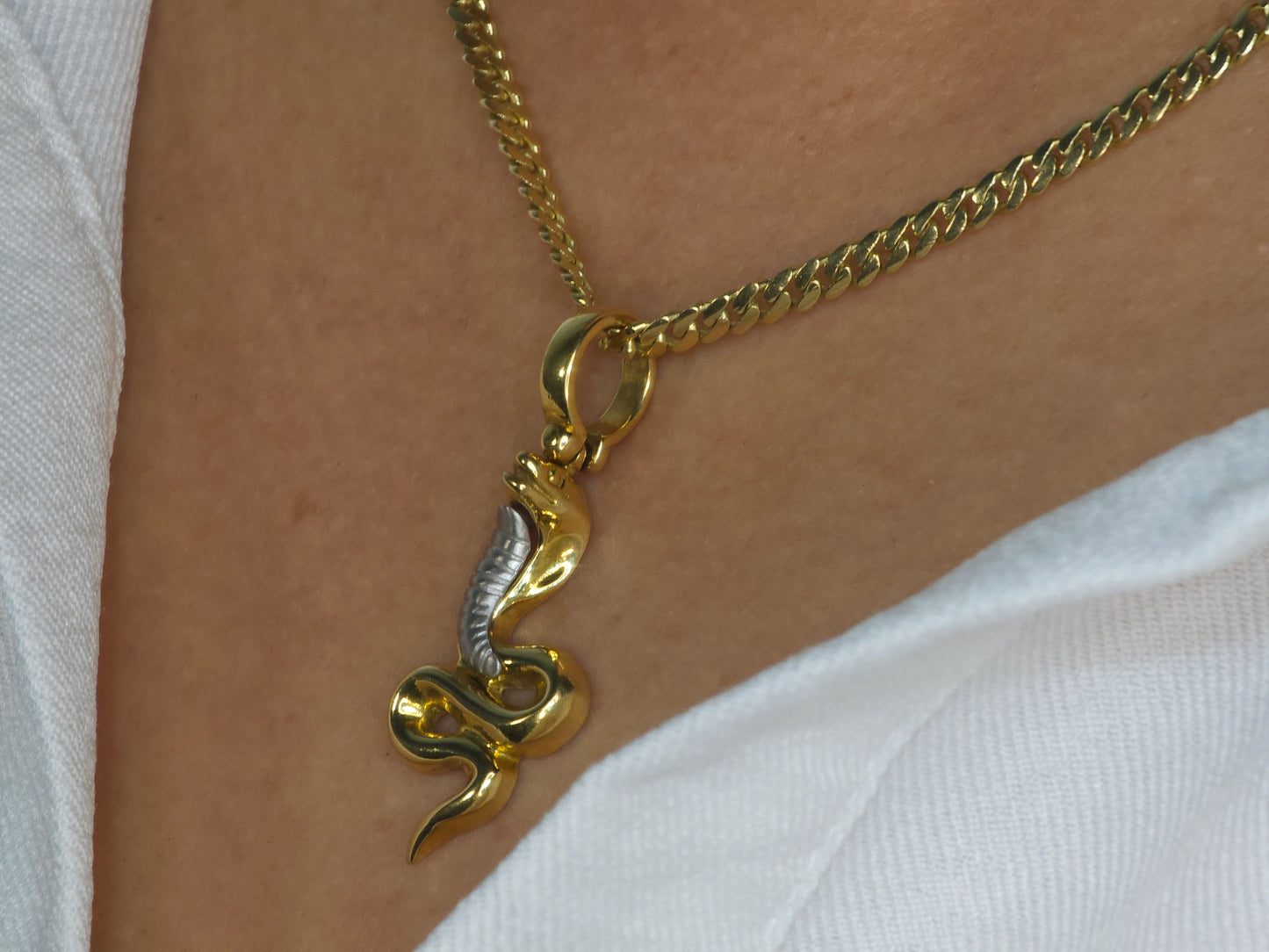 Pendant Cobra Gold 2 tone.