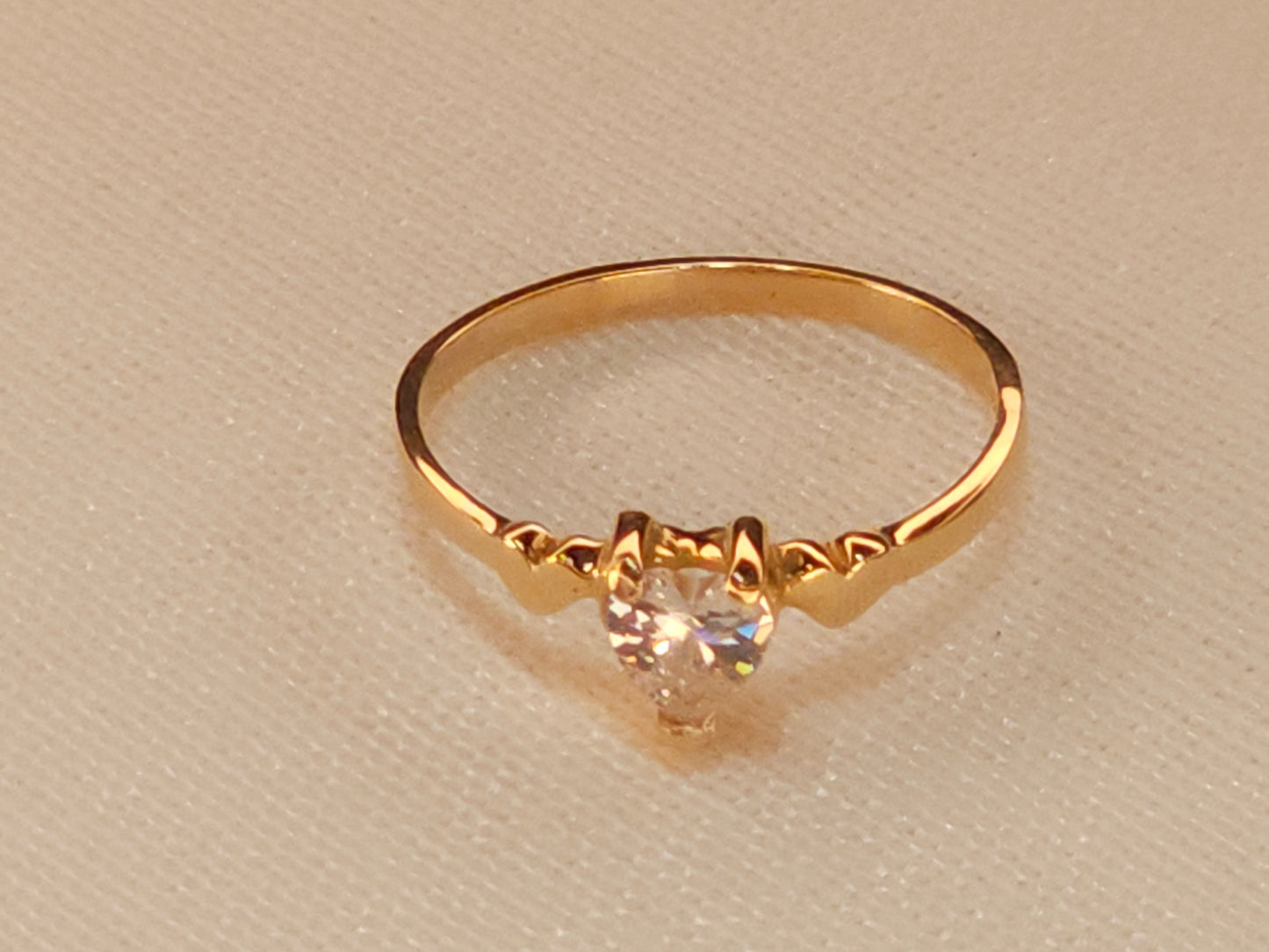 Heart Cristal Gold Ring.