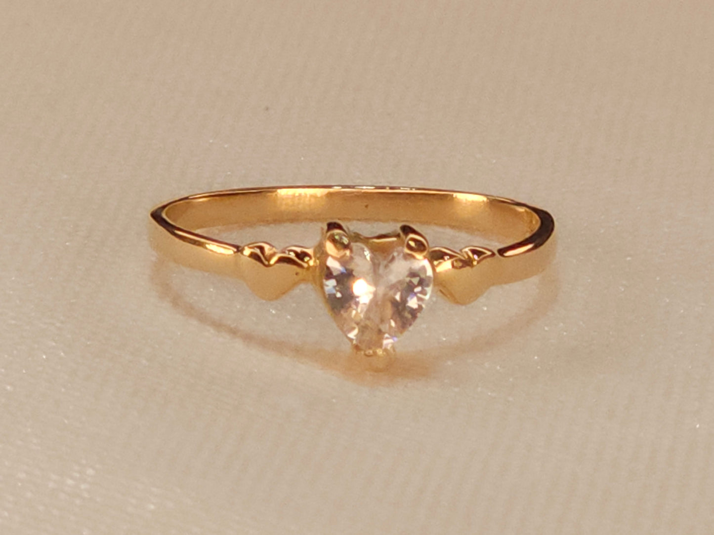 Heart Cristal Gold Ring.