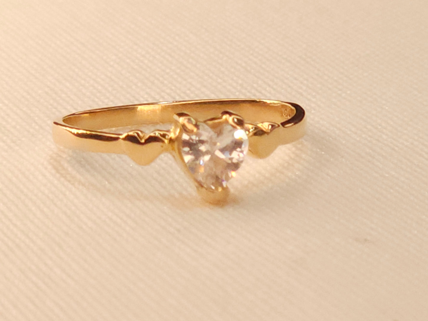Heart Cristal Gold Ring.