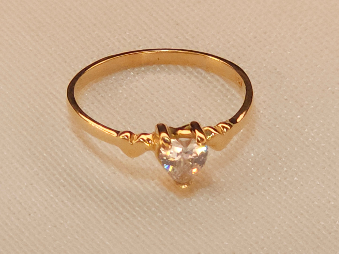 Heart Cristal Gold Ring.