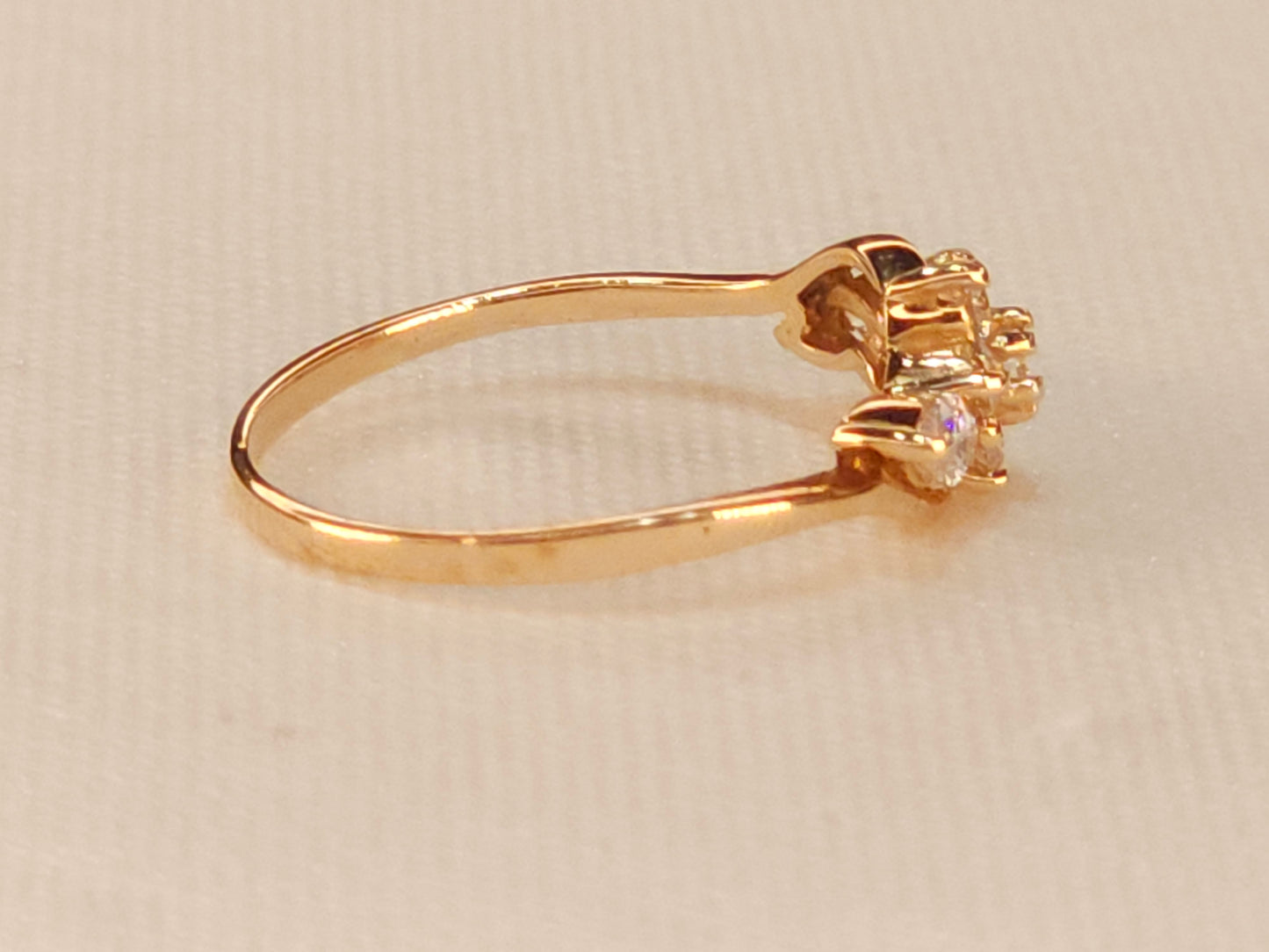 Rose Cristal Golden Ring with 2 side cristals.