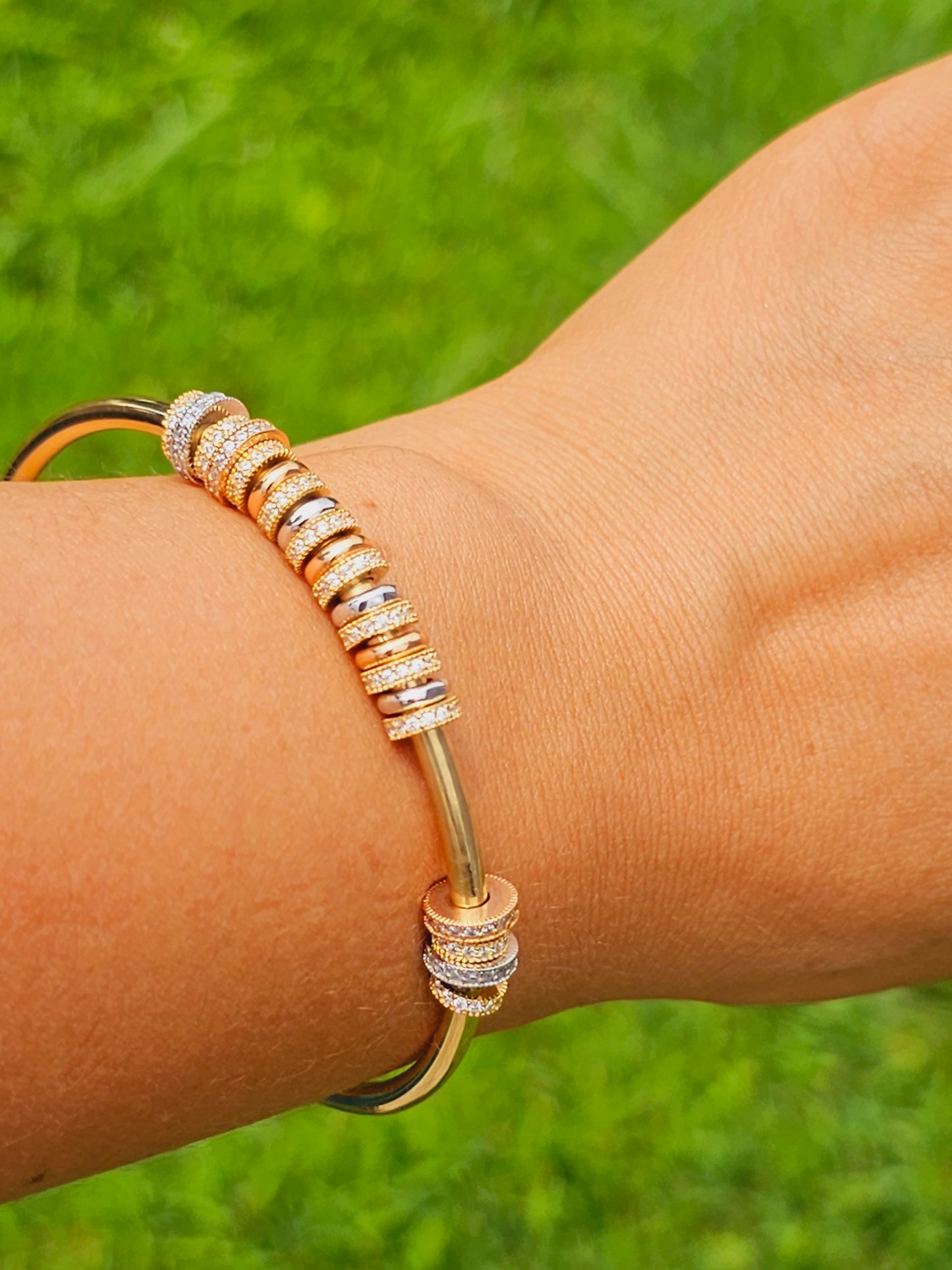Bangle Bracelet with argollas