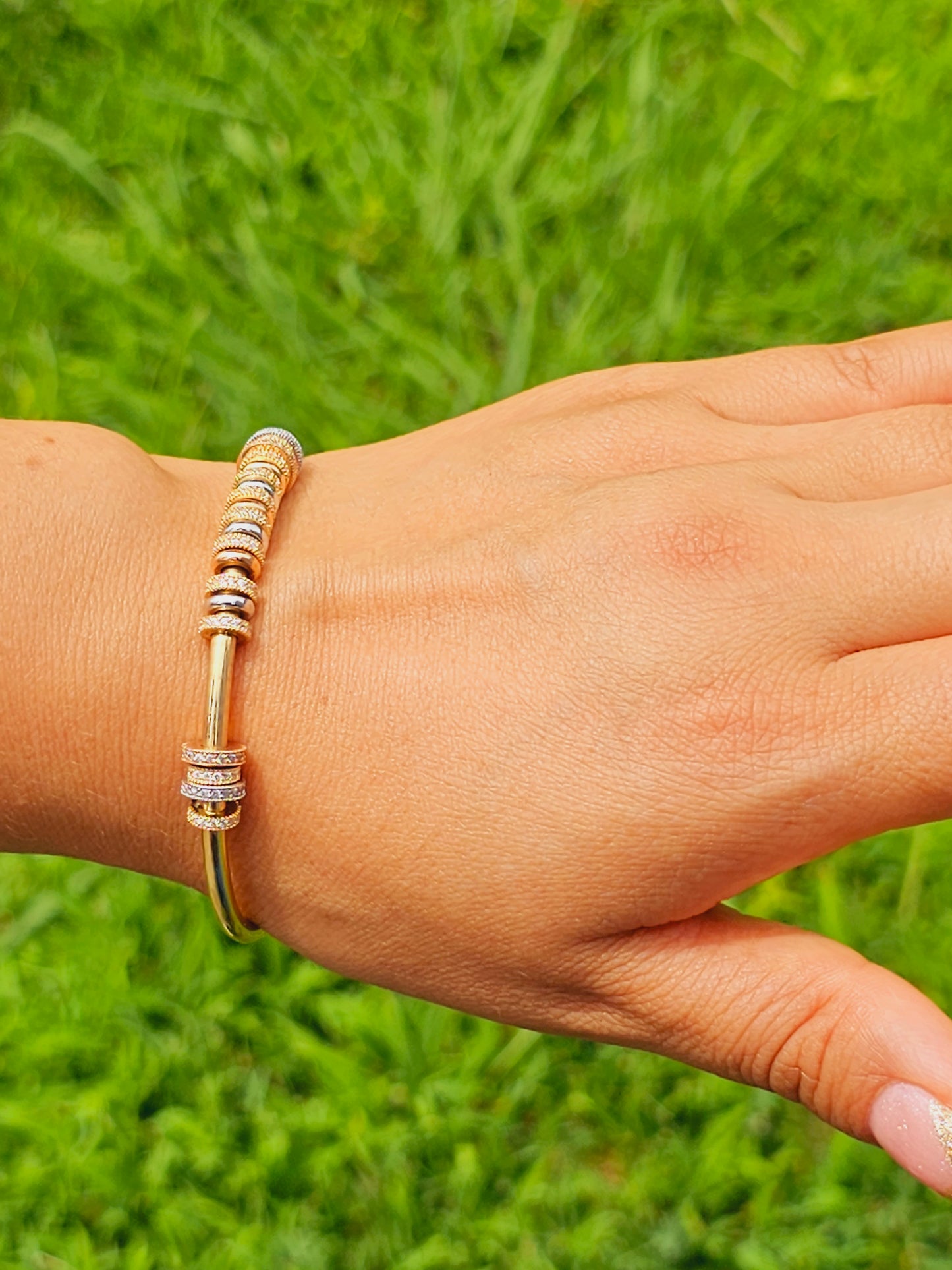 Bangle Bracelet with argollas