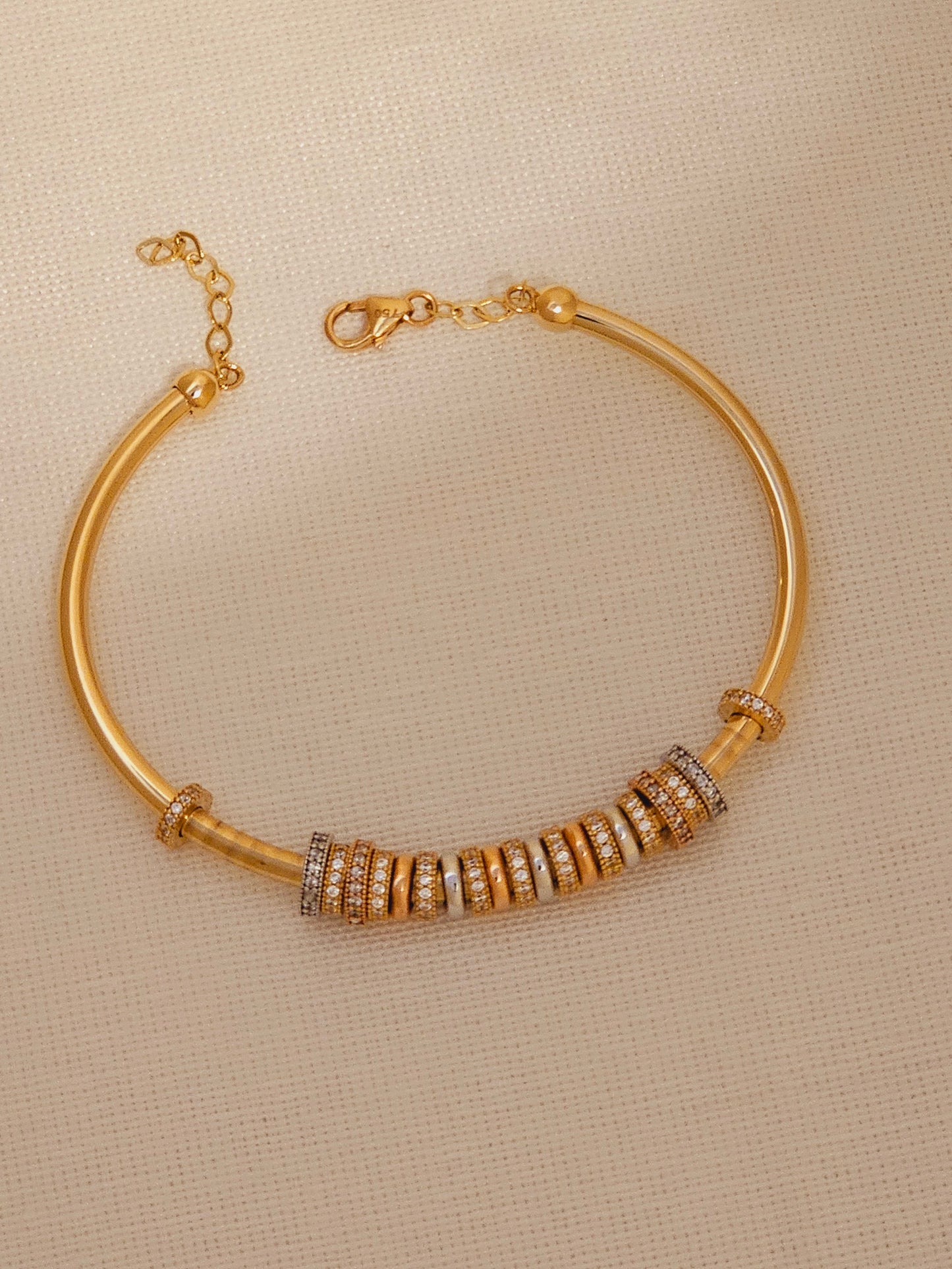 Bangle Bracelet with argollas