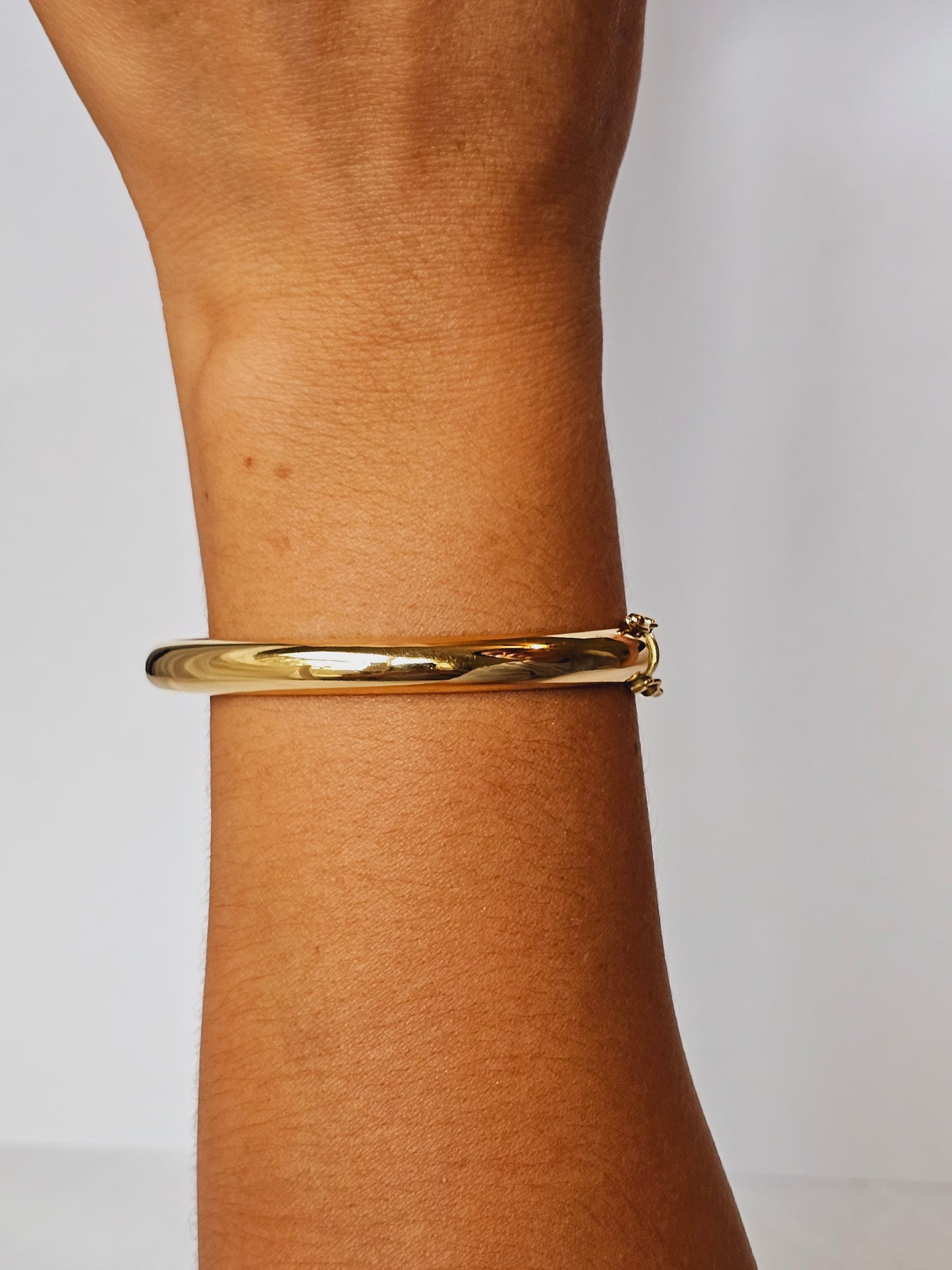 Oval Bangle Bracelet