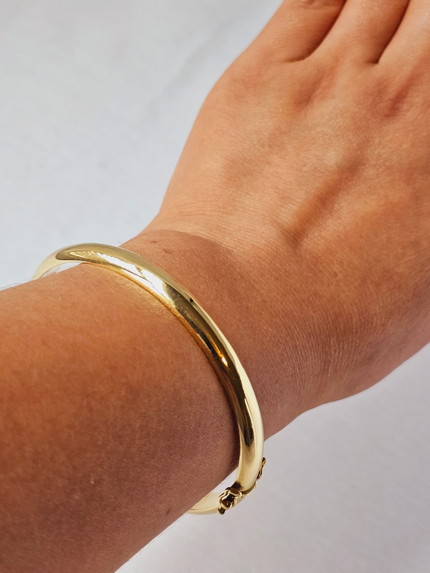 Oval Bangle Bracelet