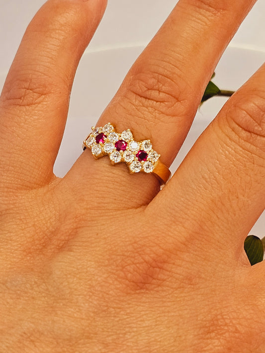 Ring of clusters of stones in the shape of a rosette