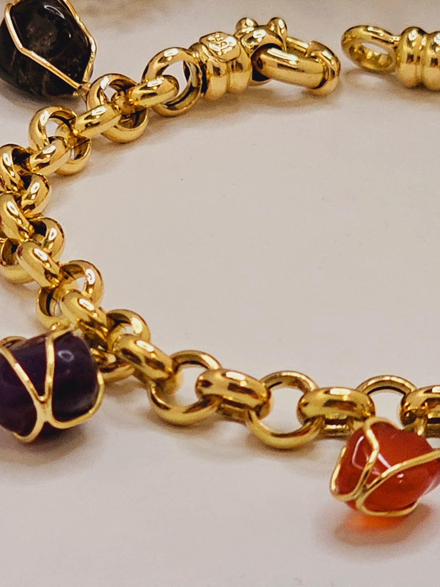 Bracelet gold solid 18k with7 stone natural " 7 Chacras"