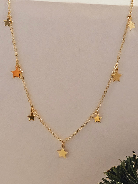 Chain choker with stars