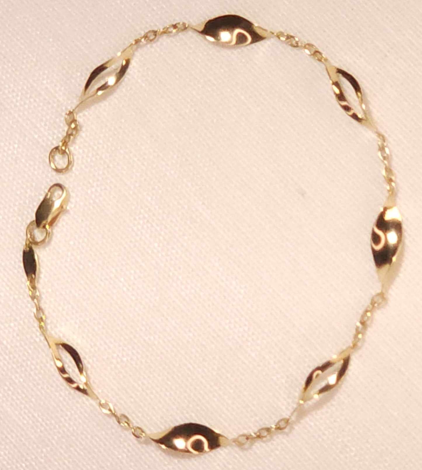 Bracelet con Hojuelas.