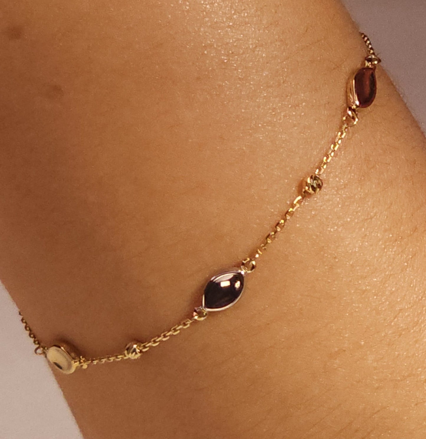 Bracelet Esferas Oro en 3 Colores.