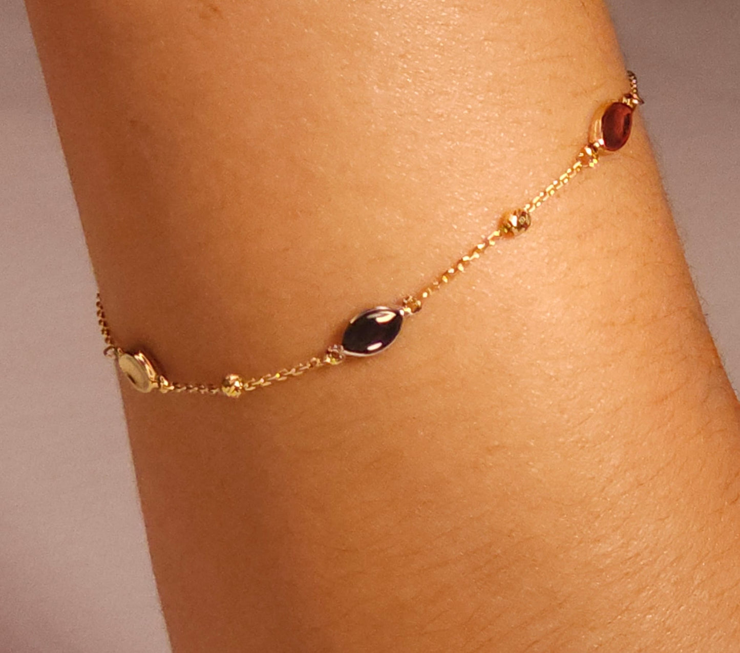Bracelet Esferas Oro en 3 Colores.