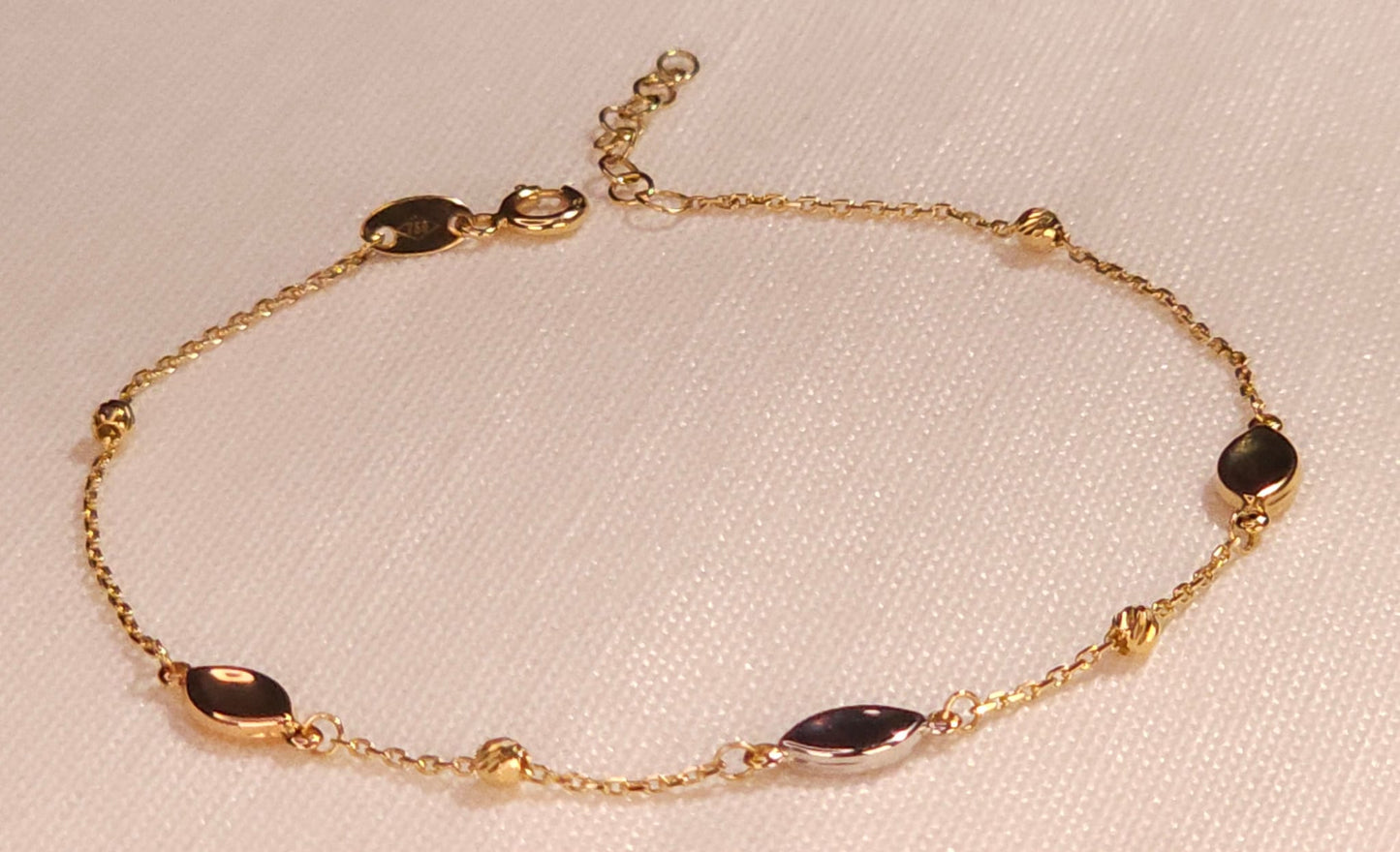 Bracelet Esferas Oro en 3 Colores.