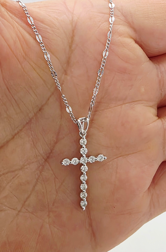 Cross pendant gold white 18k with diamond natural