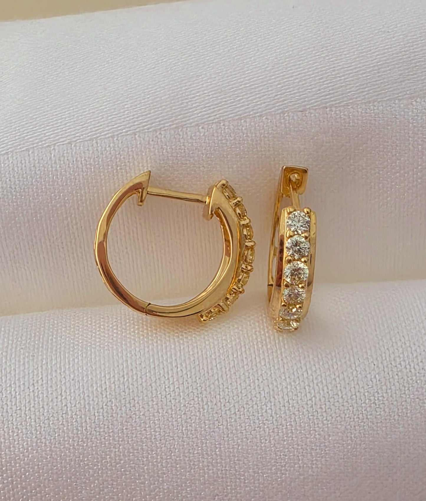 18k Gold Diamond Huggie Hoop Earrings.