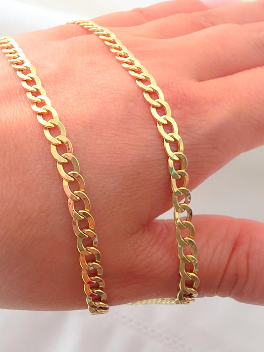 14k gold curb chain necklace.