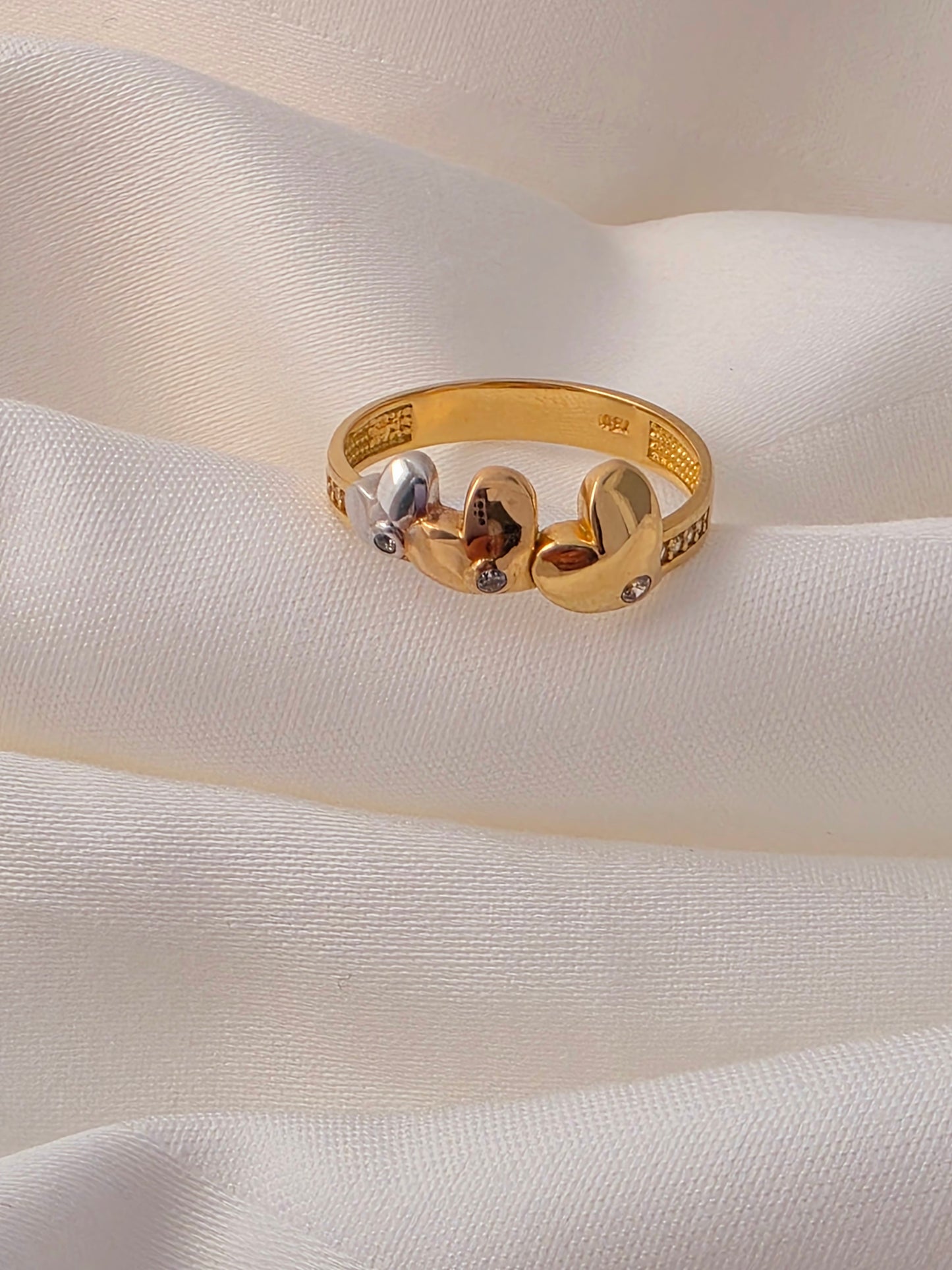 Triple Heart Gold Ring 3 tone.