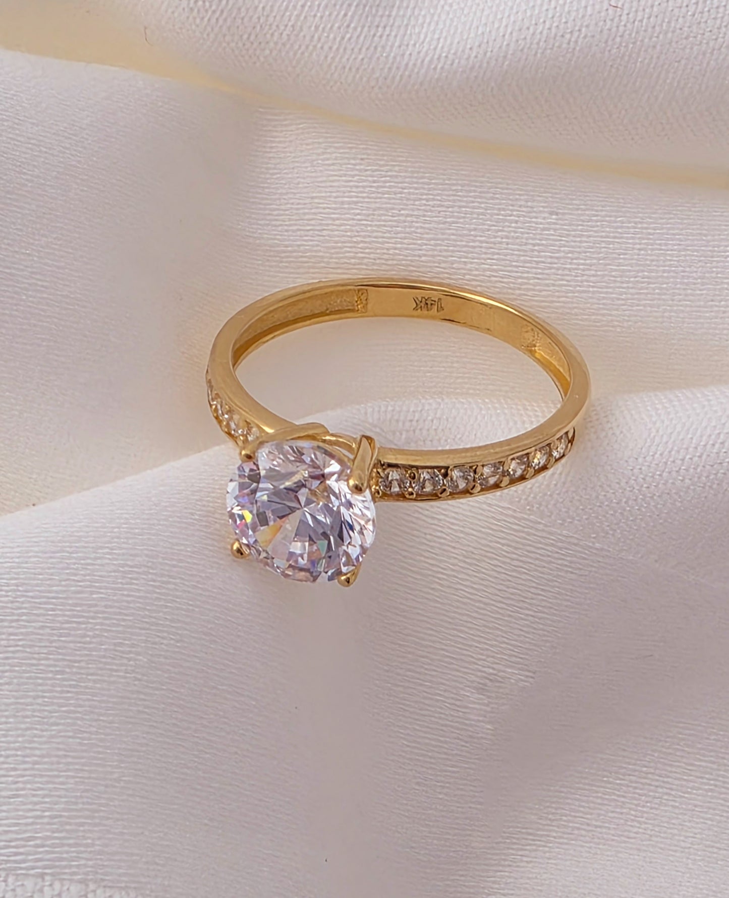 Classic Zirconia Solitaire Engagement Ring
