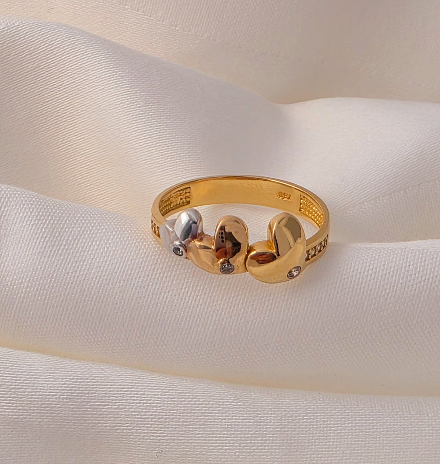 Triple Heart Gold Ring 3 tone.