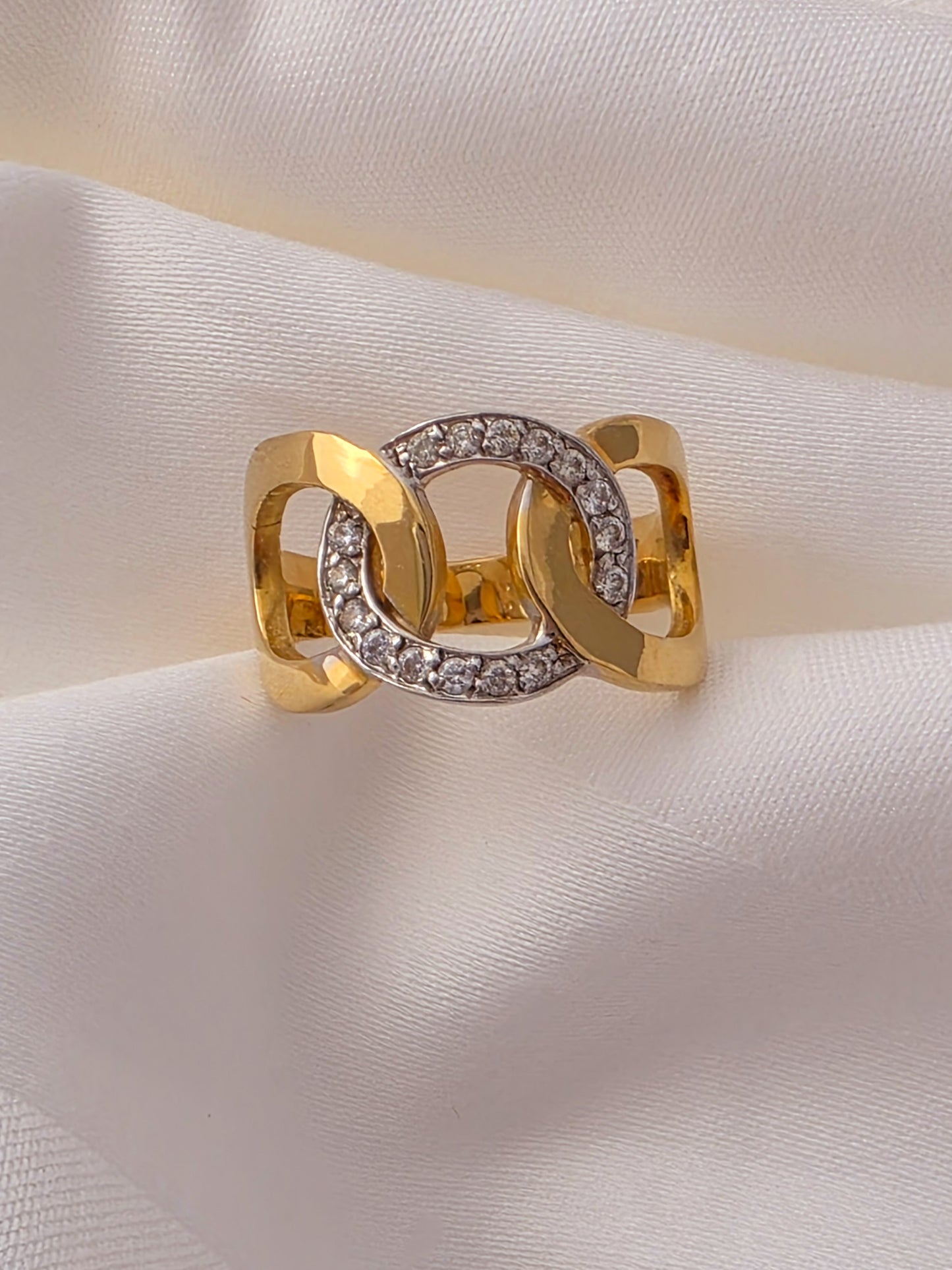 18k Ring Yellow and White gold solid Sofi oval
